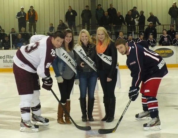 1314queenspuckdrop.jpg 1314queenspuckdrop.jpg